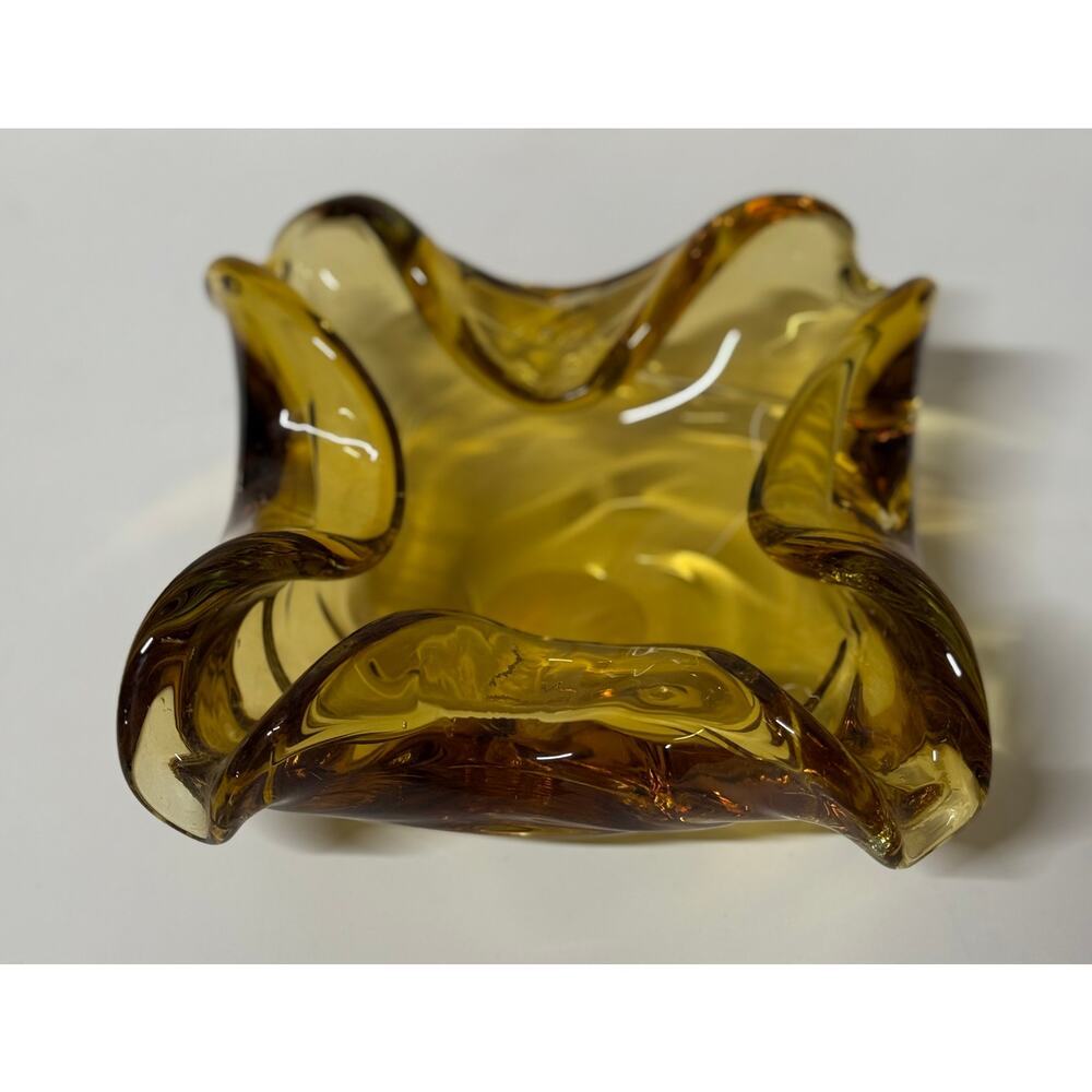 Vintage Hand Blown Amber Glass Ashtray. - Picture 2 of 4